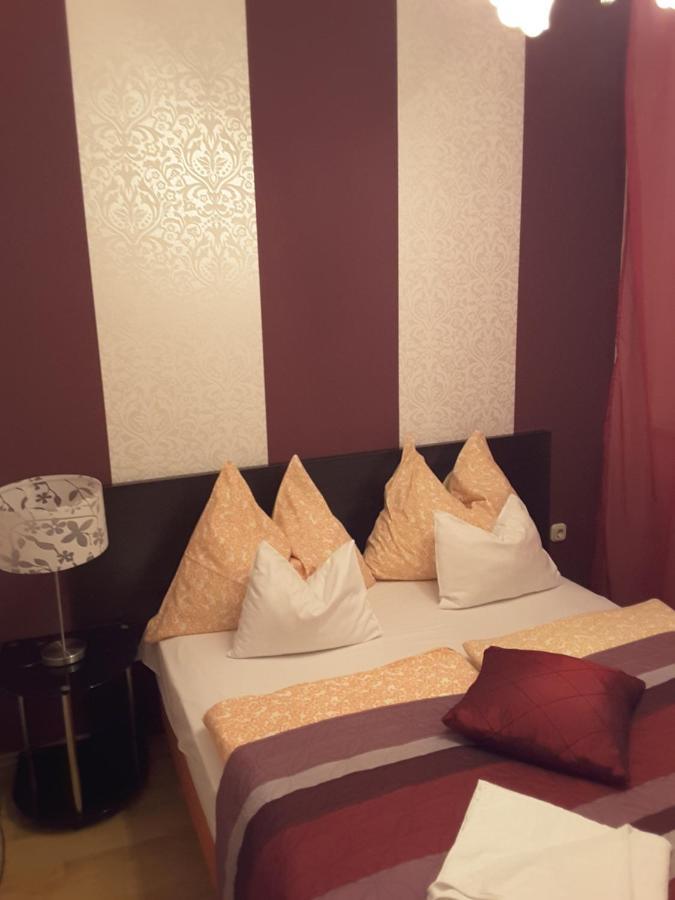 Isabell Apartments Gyor Luaran gambar