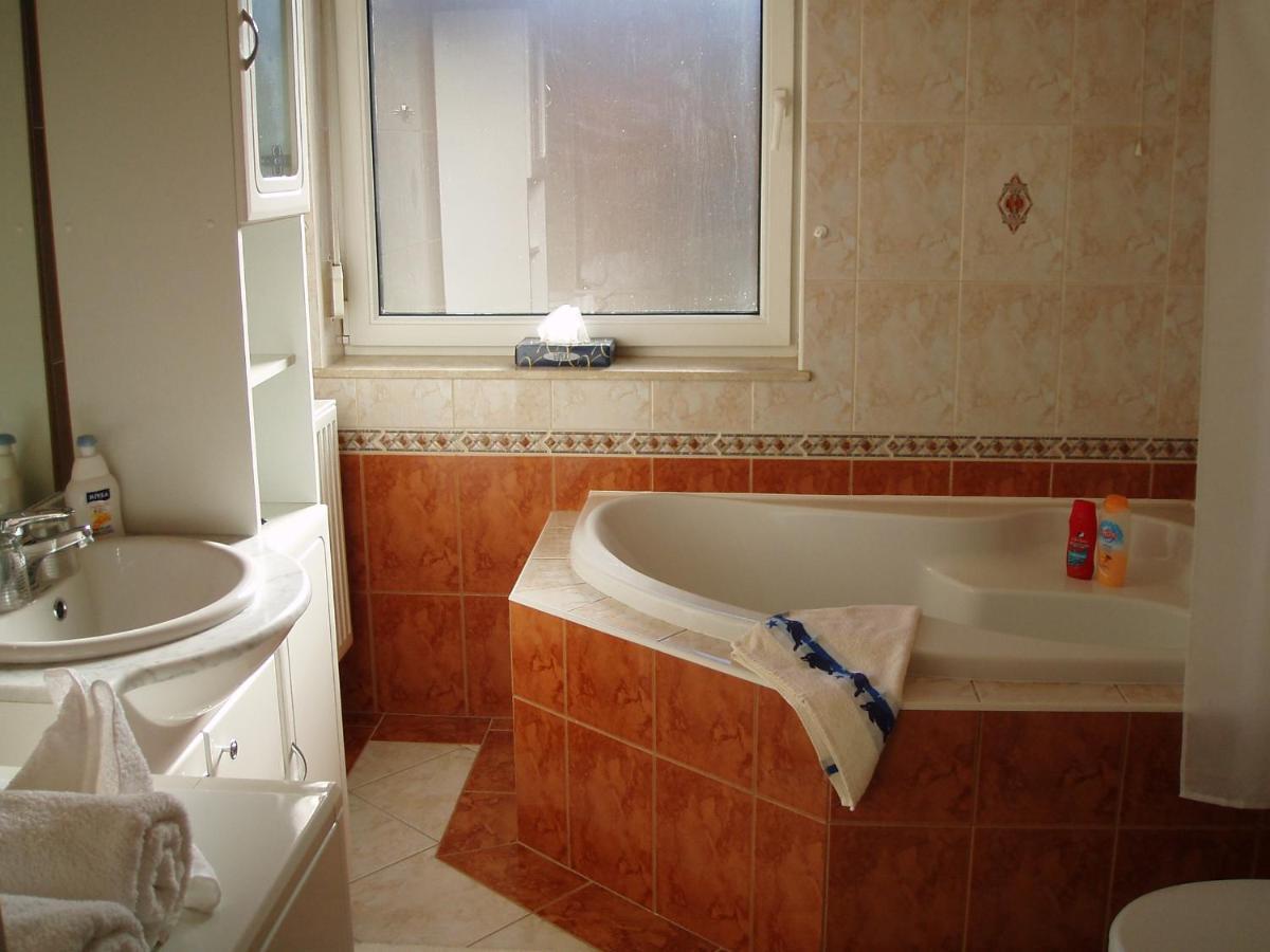 Isabell Apartments Gyor Luaran gambar